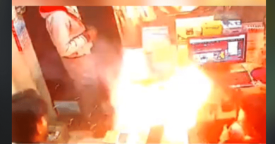 Mobile battery explodes in shop owner's face in MP's Ratlam, dramatic visuals caught on CCTV