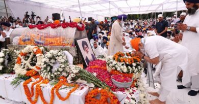 Akali patriarch Badal cremated with full state honours (watch)