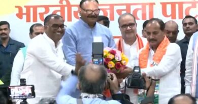 Aiming To Fortify East UP, BJP Inducts SP Legislator & Senior Leader Dara Chauhan In Party